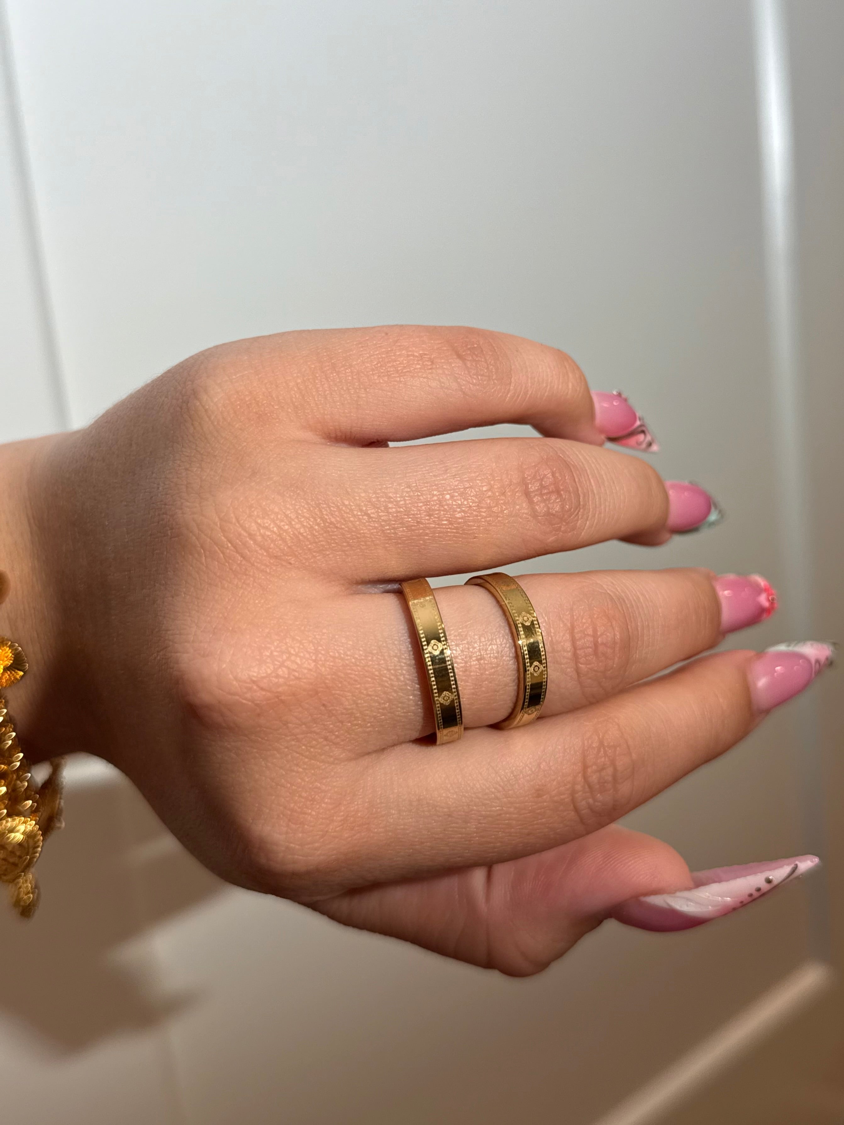 Van Cleef Ring Band