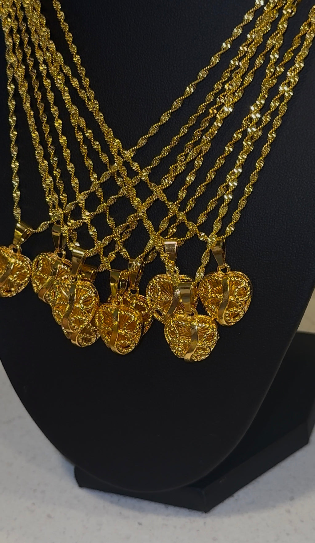 3D ROYAL 24K HEART CHAIN